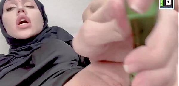 Muslm babe cumming